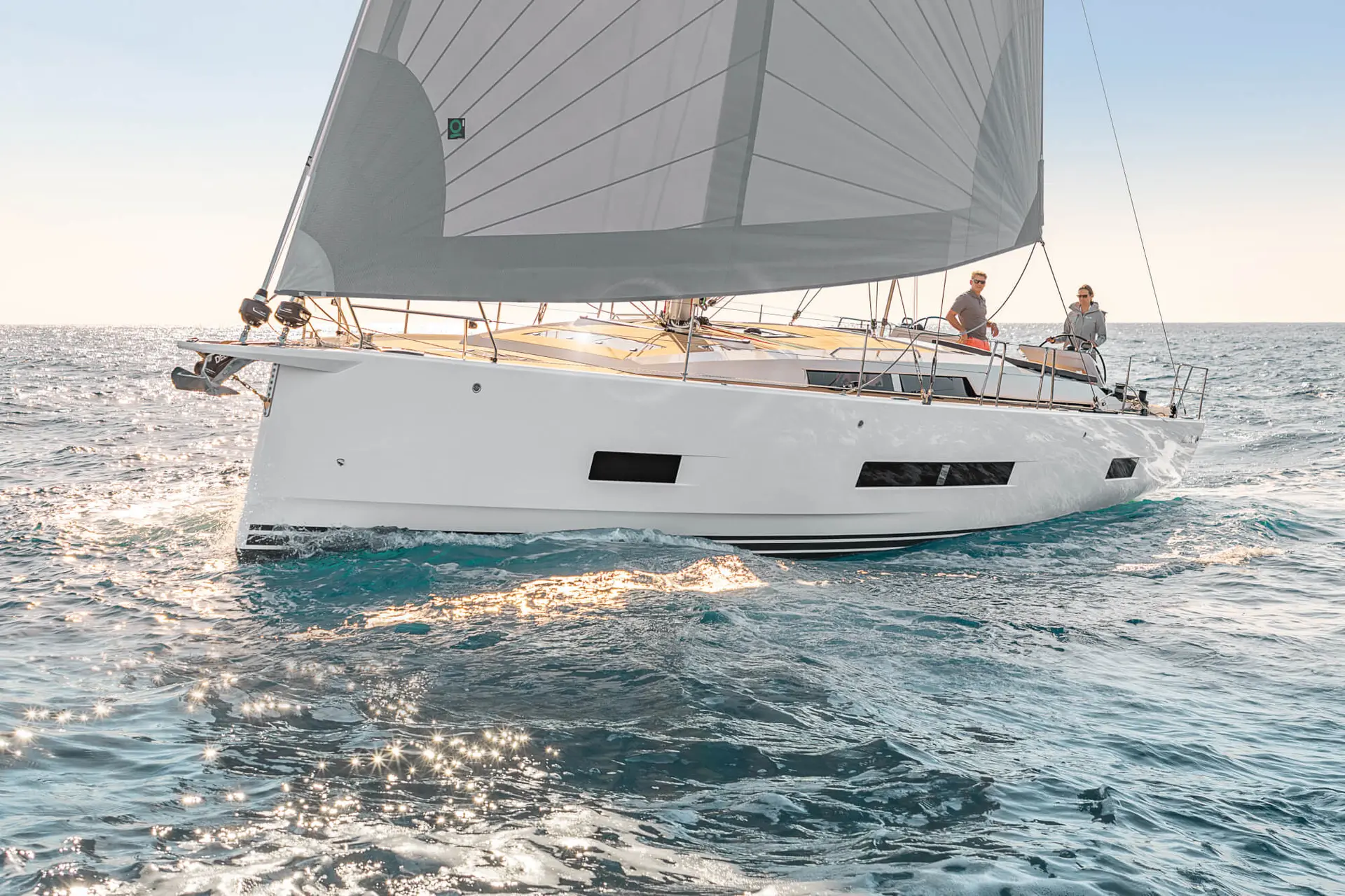 hanse-460-photo-exterieur-2021-hanse-460-bilder-web-exterior-b-00014jpg_3700673138780077347_2000