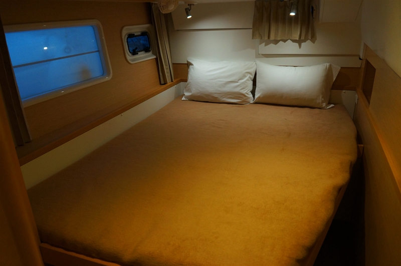 Lagoon 400 S2 Myrto cabin 2